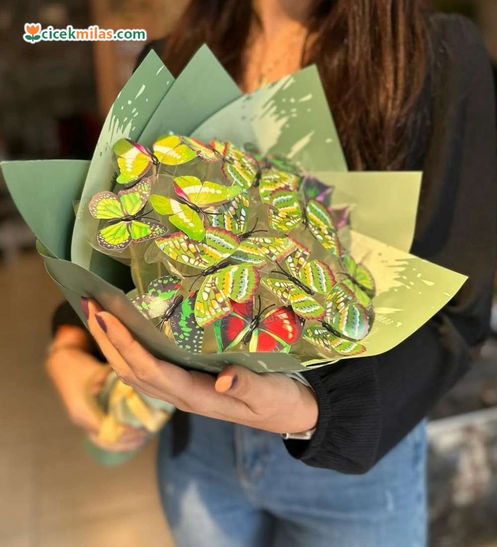 25 Adet Yeşil Kelebek Buketi